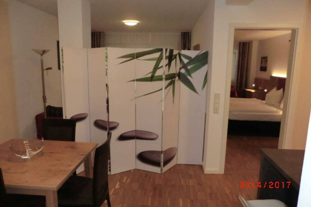 Ganze Wohnung, Ferienhof Menzinger - Ferienwohnung Toskana in Gauting, Landkreis Starnberg