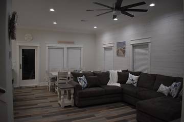 Vacation House for 14 Guests in Bolivar Peninsula, Galveston County, Picture 2