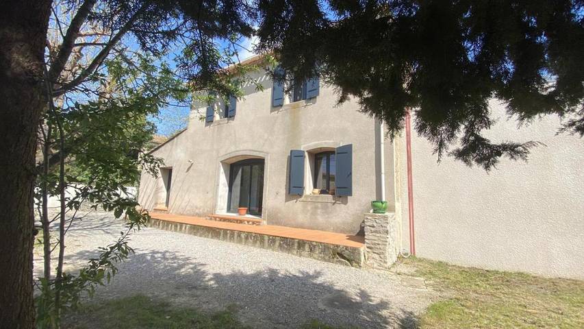Gîte pour 8 personnes, avec terrasse et jardin, animaux acceptés à Pépieux