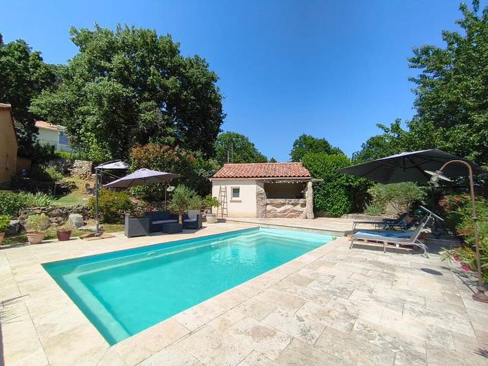 Location de vacances pour 7 personnes, avec Terrasse ainsi que Jardin et Piscine à Saint-Paul-le-Jeune