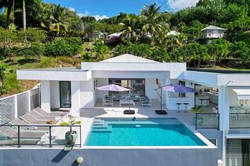 Cottage pour 8 personnes, avec piscine ainsi que jardin et terrasse à Case-Pilote