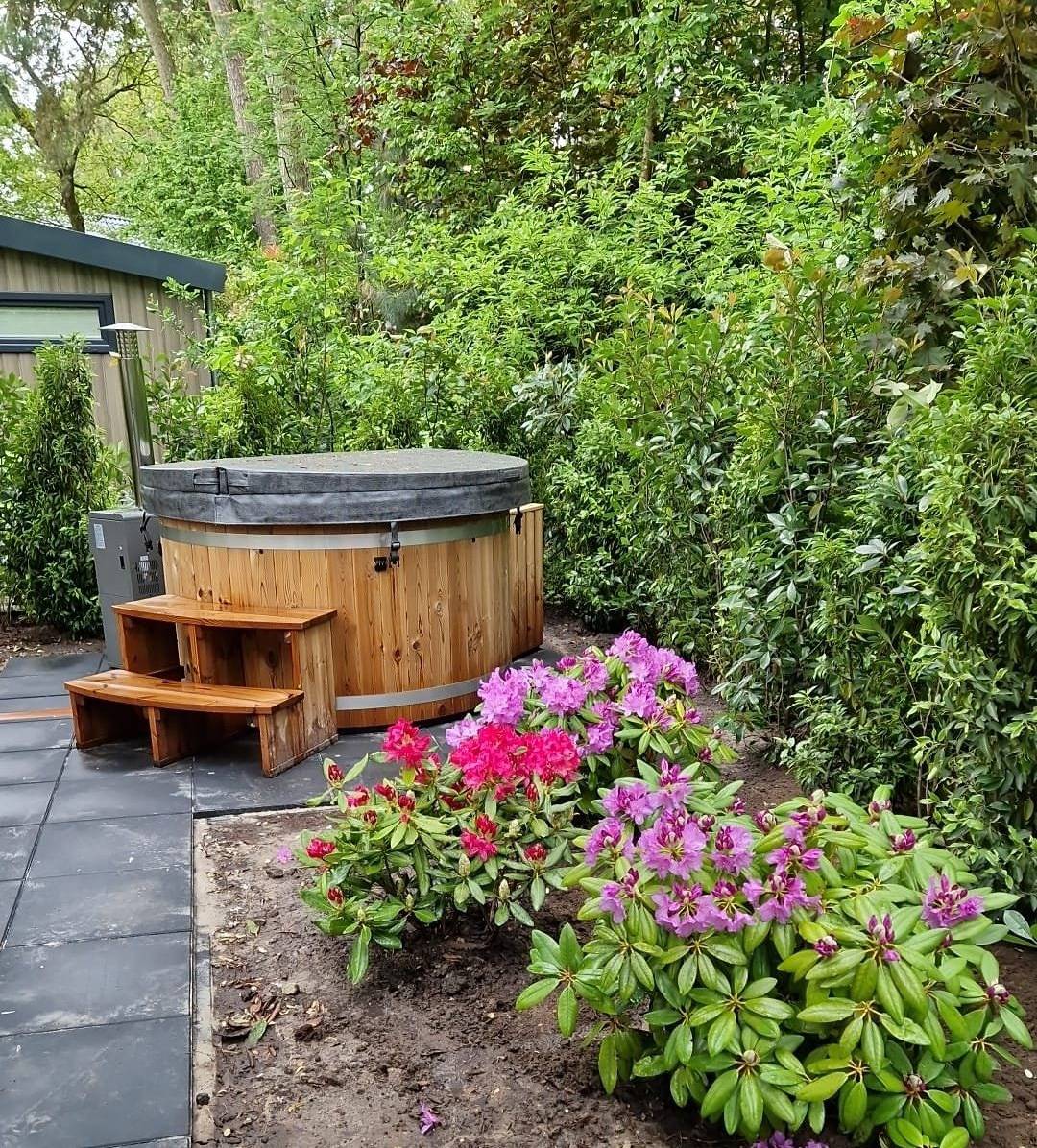 Landgoed Het Grote Zand — Dotterbloem Chalet mit Hot Tub | 4 Personen in Hooghalen, Drenthe