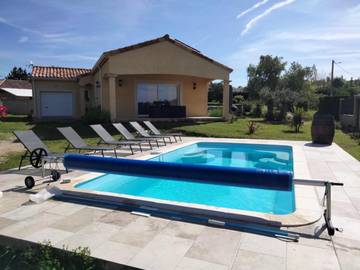 Cottage pour 6 personnes, avec terrasse ainsi que jardin et piscine à Plats