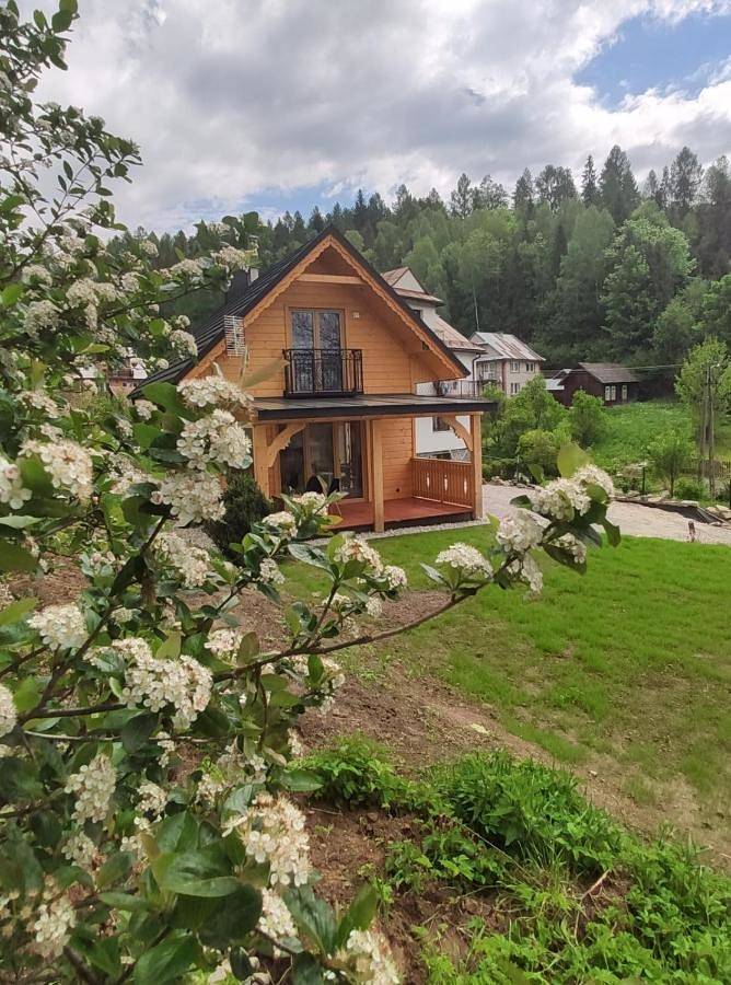Domek letniskowy dla 6 osób, z Balkon i Taras oraz Ogród i Widok w Jezioro Czorsztyńskie