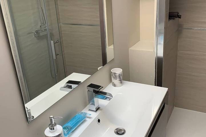 Chalet Gruissan 10 People, 4 Bedrooms (7 beds) : Comfort & sea view in Gruissan (Ville), Gruissan
