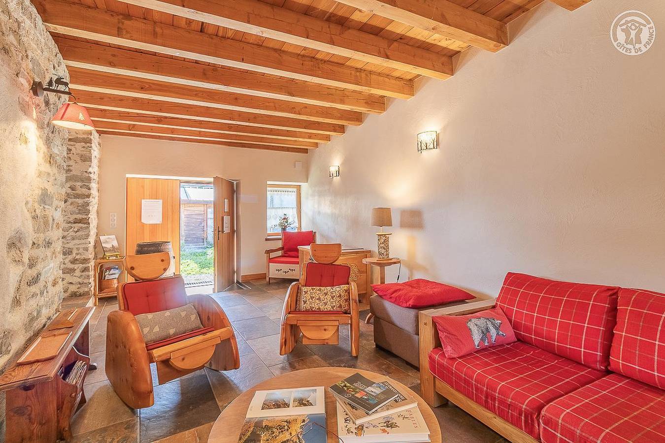 Le Gite De L'Ours in Montricher-Albanne, Region Saint-Jean-de-Maurienne