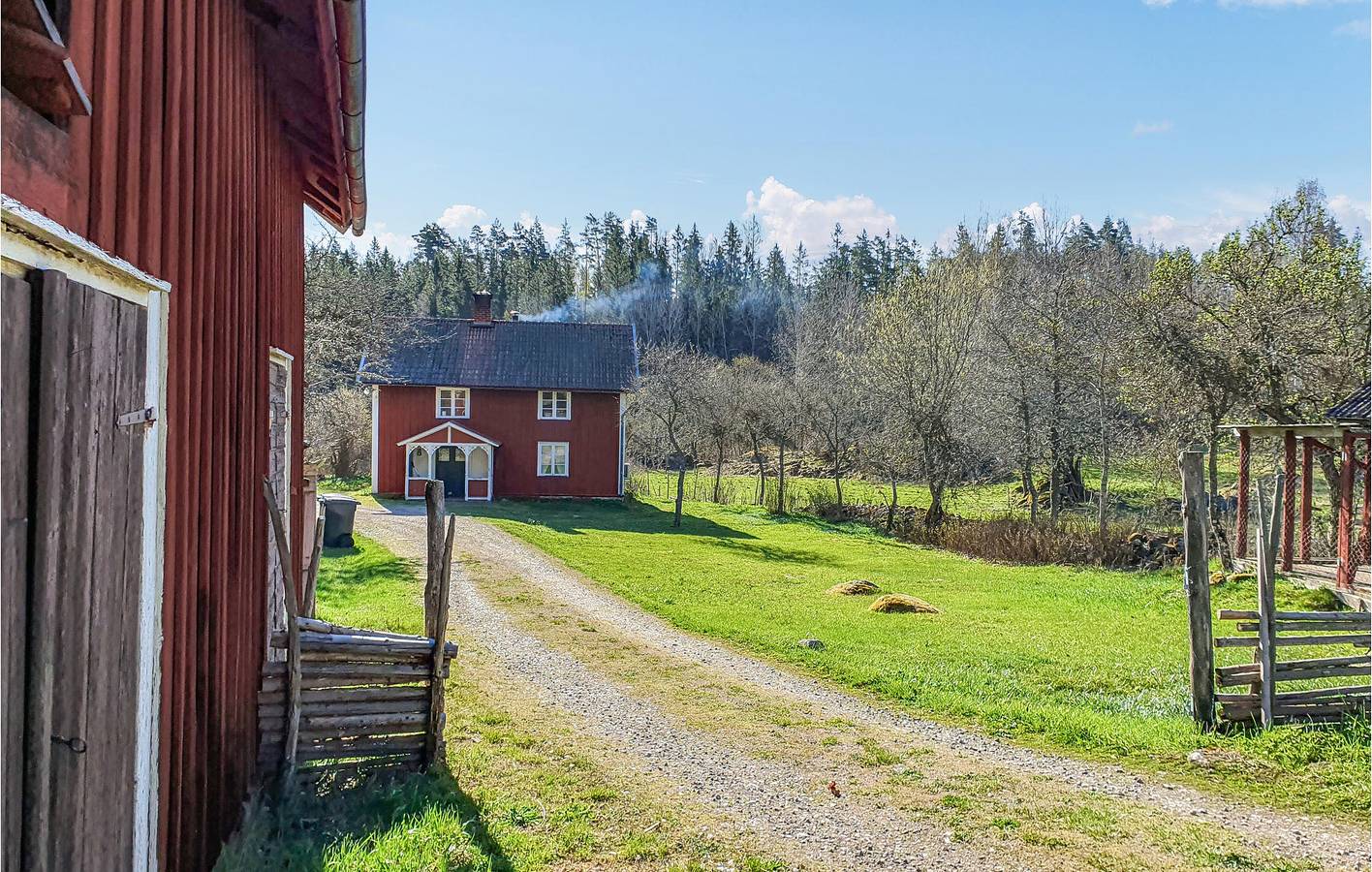 Hus för 8 Personer, med terass och trädgård