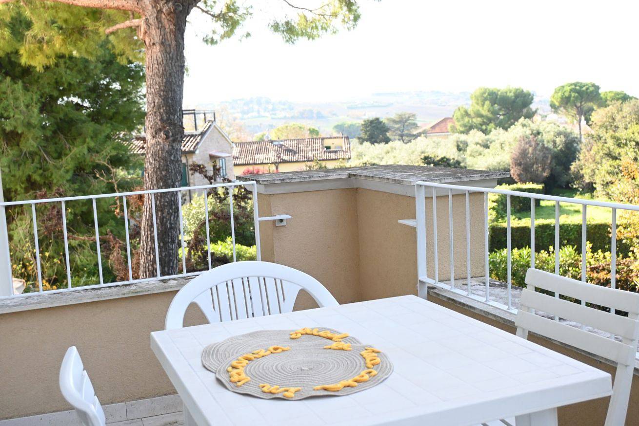 Apartamento entero, N185 - Numana, wonderful three-room apartment with terrace and swimming pool in Sirolo, Riviera del Conero