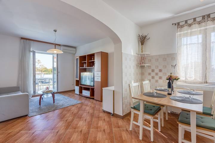 Gîte pour 4 personnes, avec balcon/terrasse à Pula - 4