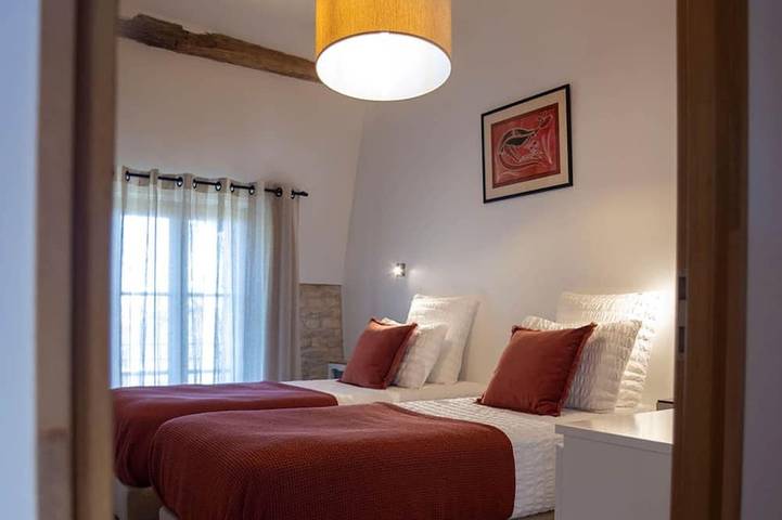 Location de vacances pour 4 personnes, avec piscine ainsi que balcon et jardin dans Belmont-Sainte-Foi - 4