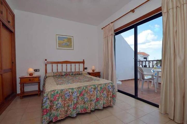 Ganze Wohnung, Sonnige 2-Schlafzimmer mit großer Terrasse. W-lan in Costa del Silencio, Arona