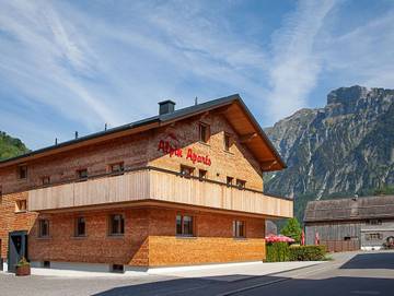 Ferienwohnung für 4 Personen, mit Balkon und Garten in Mellau