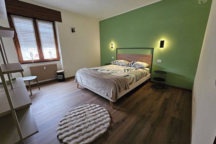 Appartamento intero, Casa vacanze Alpenblick, la più vicina al Bernina Express in Tirano (borgo), Tirano