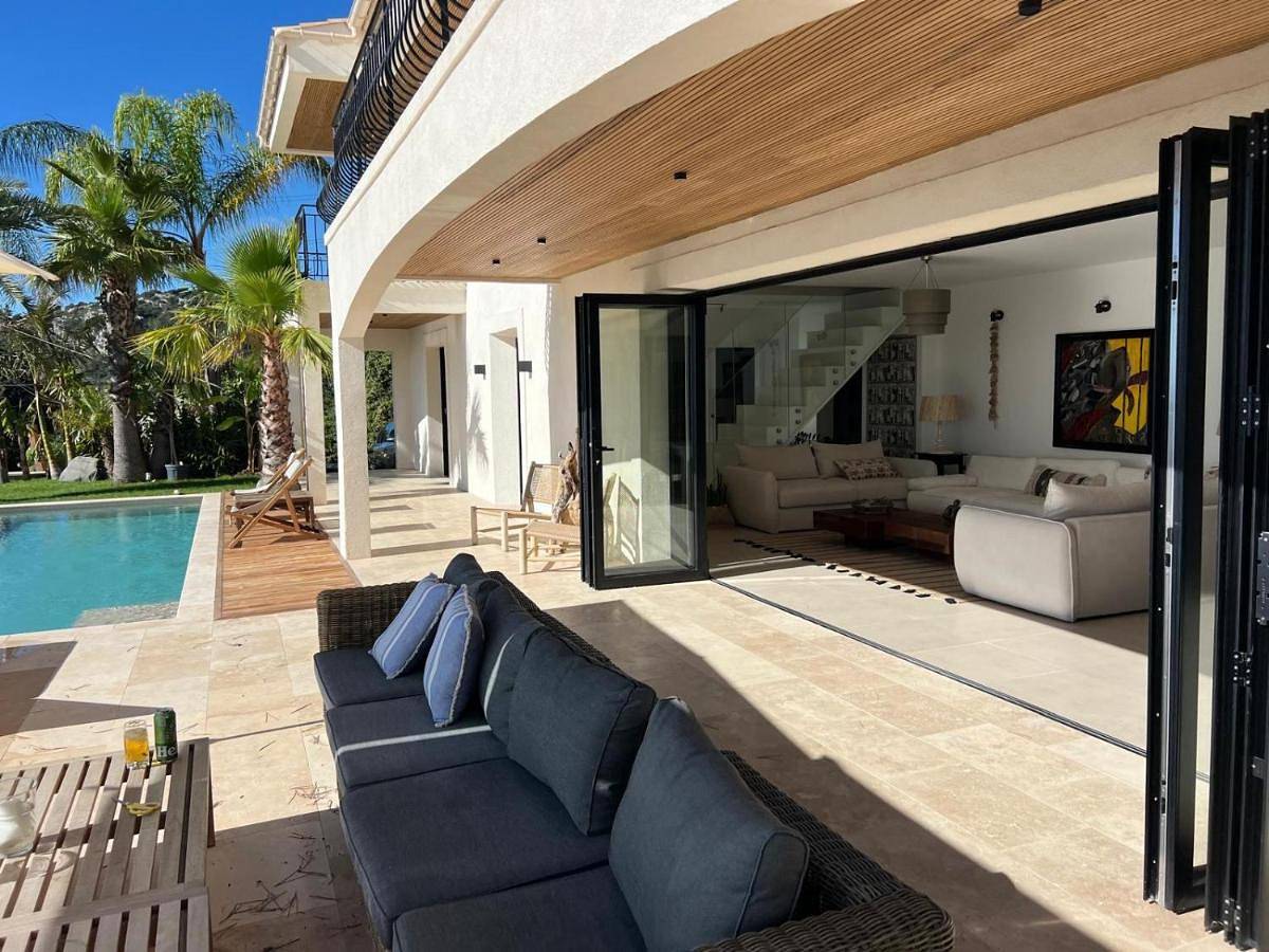 Spacious Guesthouse with amazing Monaco & Sea View in La Turbie, Côte méditerranéenne (France)