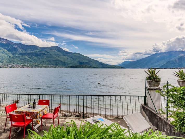 Ferienwohnung für 4 Personen, mit Terrasse und Garten sowie Seeblick in Gera Lario