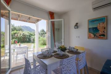 Gîte pour 6 personnes, avec piscine ainsi que terrasse et jardin, animaux acceptés à Belgodère