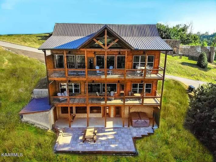 Holiday home for 12 people, with pool and terrace - 1