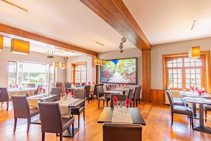 Hôtel pour 3 personnes, avec vue et bassin pour enfant ainsi que piscine et jardin, animaux acceptés à Ciney - 3