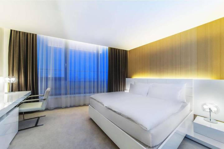 Hotel für 2 Personen, mit Terrasse und Whirlpool sowie Pool und Sauna in Bratislava - 4
