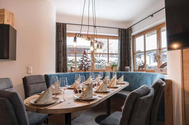 Ferienhaus für 9 Personen, mit Balkon und Balkon/Terrasse sowie Sauna