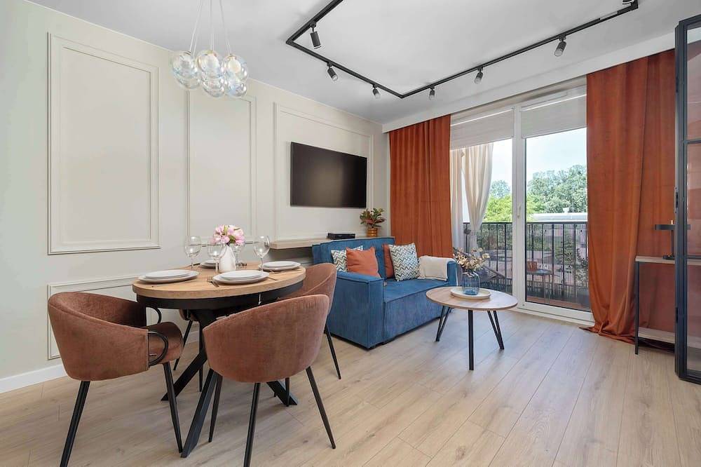Ganze Wohnung, Familienapartment mit Balkon | Klimaanlage, Parkplatz | Tarczyński Arena in Breslau, Niederschlesien