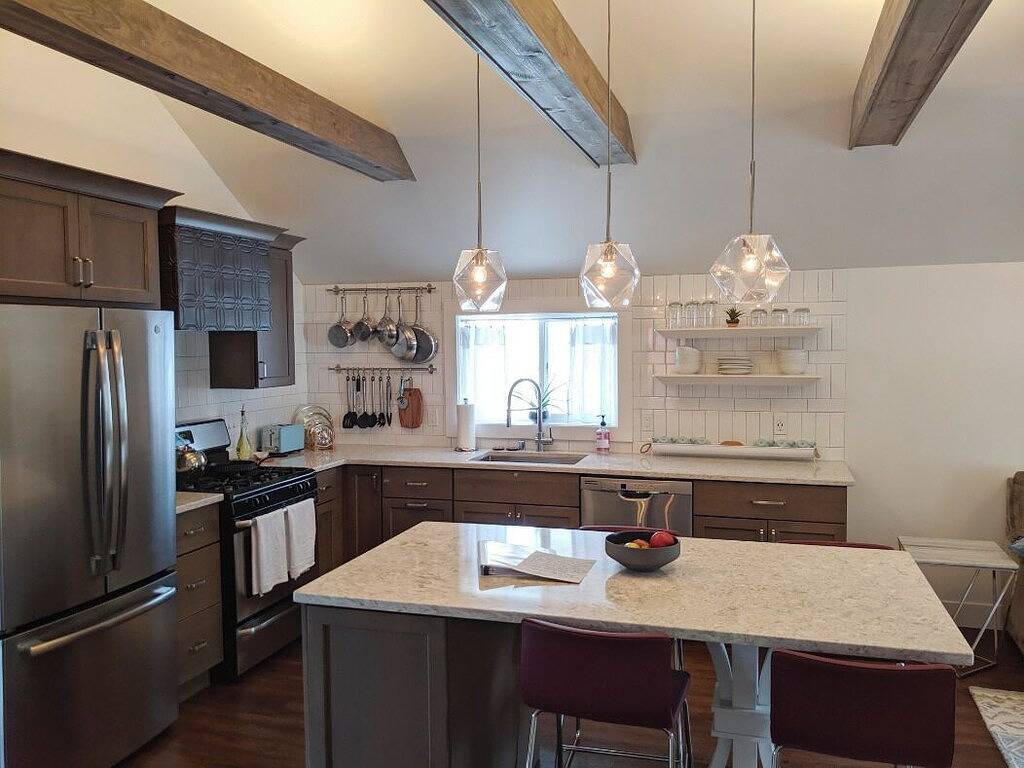 Doty ★ Walk to Everything -Hotel Quality- Downtown in Madison, Dane County