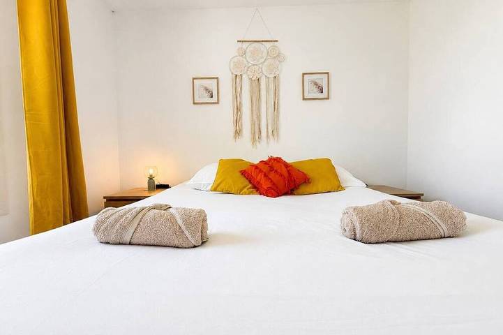 Apartamento entero, L'atelier Chic - Balcony, Netflix, parking, 2-room apartment in Lanester, Côte des Mégalithes