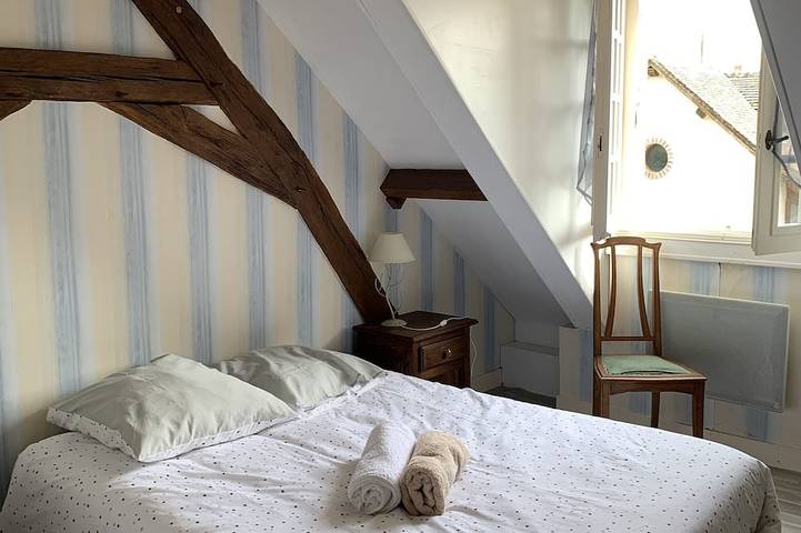 Location de vacances pour 6 personnes, avec terrasse et jardin à Pouillé - 2