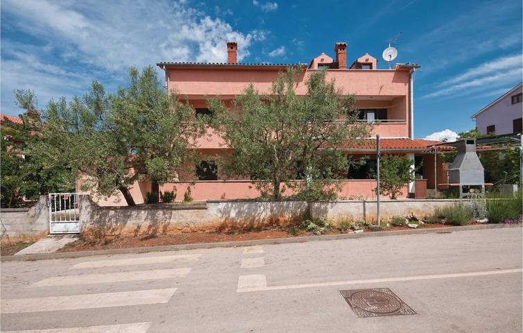 Ferienwohnung für 4 Personen, mit Terrasse in Fazana - 2
