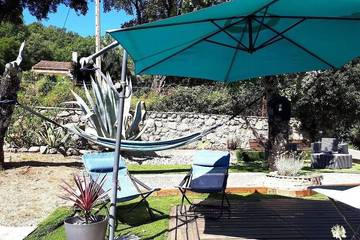 Gîte pour 2 personnes, avec jardin ainsi que jacuzzi et terrasse à Isolaccio-di-Fiumorbo
