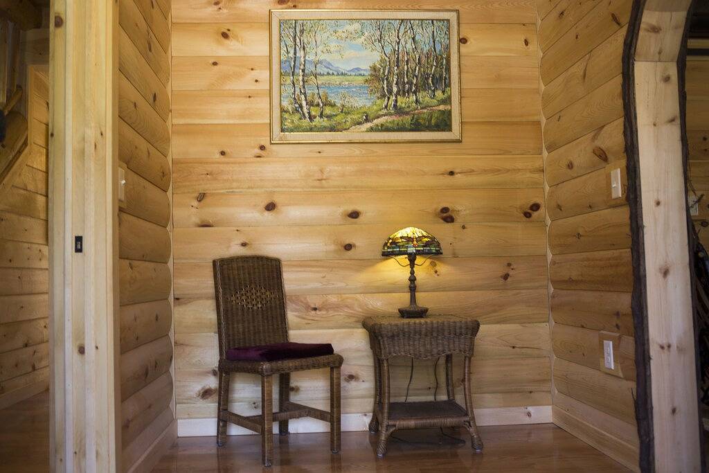 Rustic Polish Jacuzzi Room in log home 11 miles from Ithaca in Tompkins County