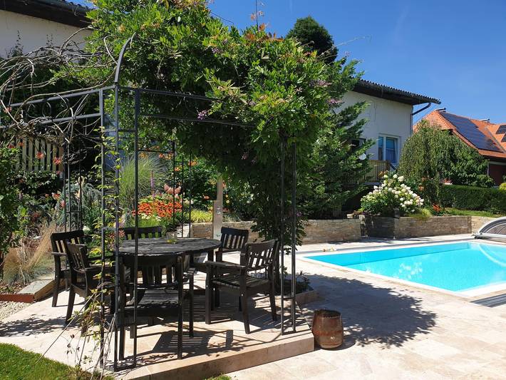 Ferienwohnung für 3 Personen, mit Garten und Pool