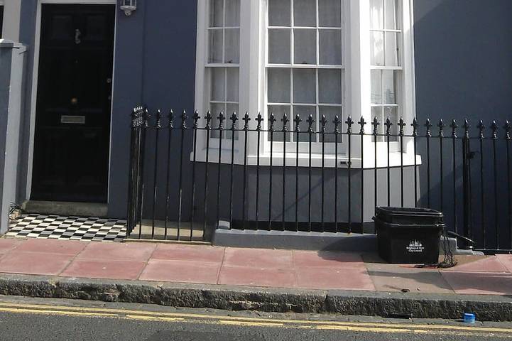 Vacation rental for 20 people in Brighton