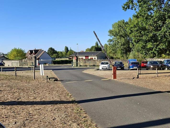 Gîte pour 4 personnes, avec sauna et jardin ainsi que vue et piscine, animaux acceptés à Chaveignes - 4