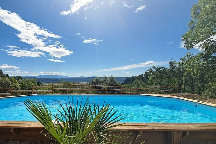 Ferienhaus für 9 Personen, mit Terrasse und Garten - 1