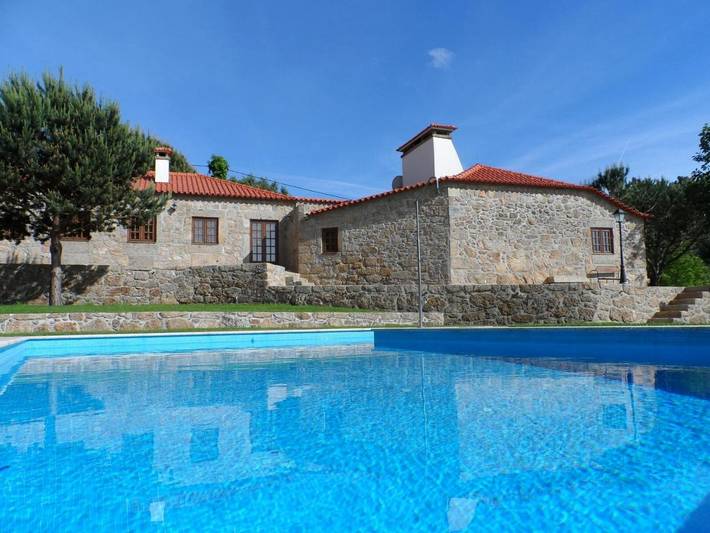 Villa para 11 pessoas, com piscina e jardim e ainda vista em Barcelos