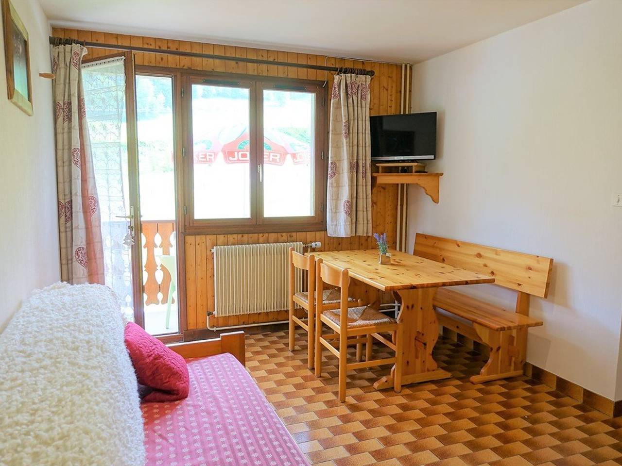 Entire apartment, Cozy 30m² Apt for 4 at Planay Slopes avec Balcony, Parking & Heated Ski Room in Beaufort (Rhône-Alpes), Albertville region