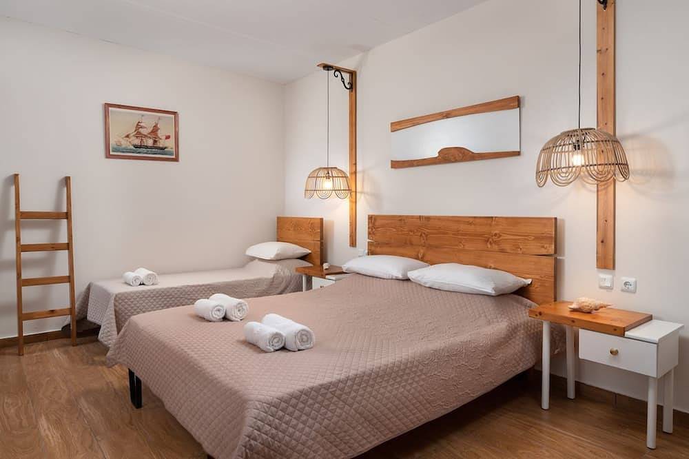 The  Cottage South  Escape  with beach front pool in Plimmyri, Rhodes
