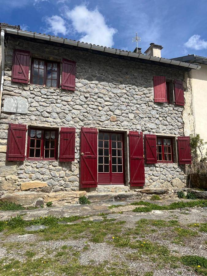 Location de vacances pour 10 personnes, avec vue à Sorgeat