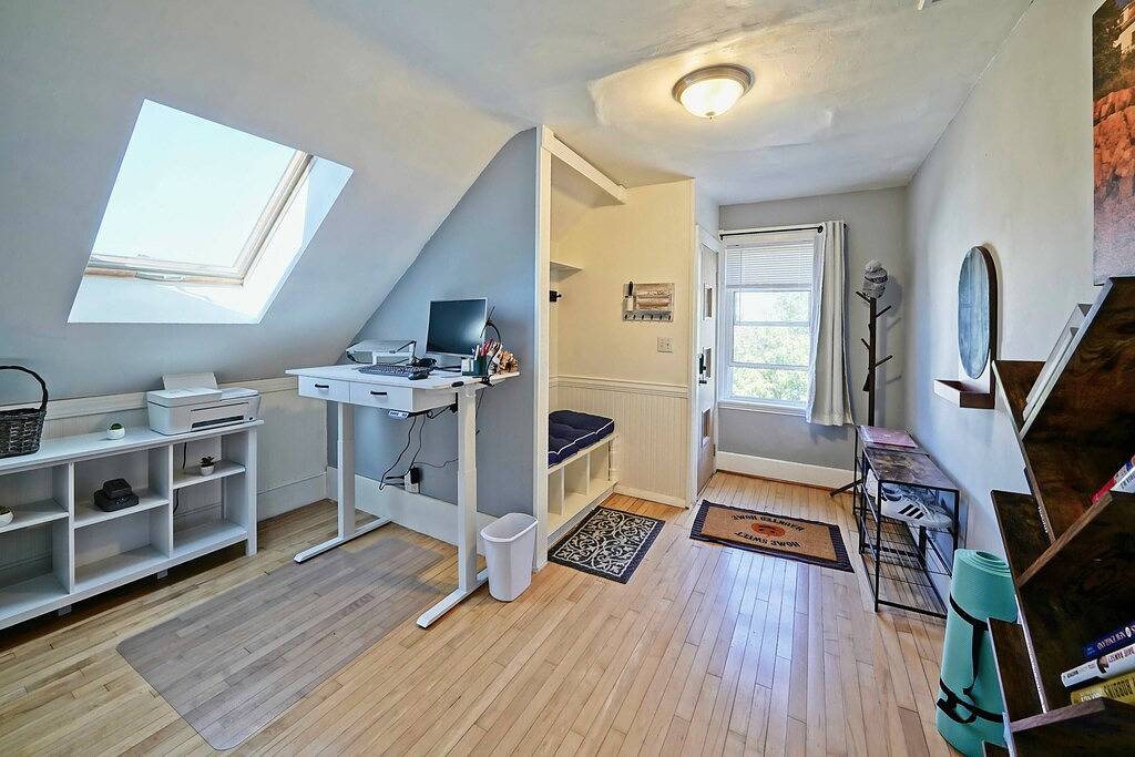 Ganze Wohnung, ★ Cozy Coastal Condo: Steps to Downtown & Waterfront ★ in Salem (MA), Essex County (MA)