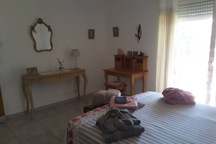 Gîte pour 2 personnes, avec jardin et piscine à Saint-Maximin (Nimes) - 3