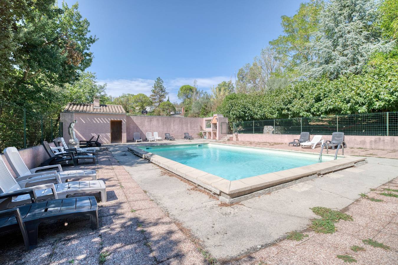 Holiday Rental for 8 People in La Cassaigne, Lauragais