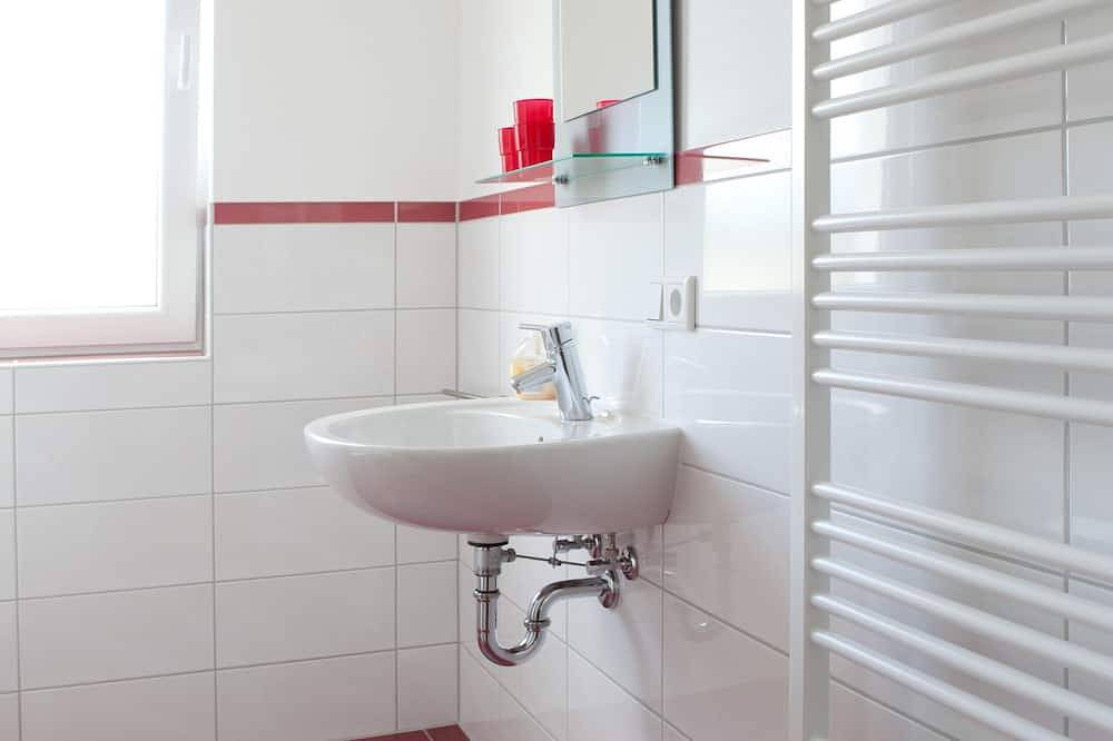 Ganze Wohnung, Ferienwohnung  Hegau auf dem Bauernhof mit Pool, sehr ruhige Lage in Emmingen-Liptingen, Landkreis Tuttlingen