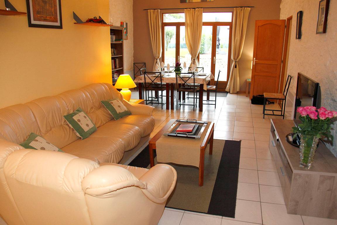 Gite Walnut Cottage in Sainteny, Côte de la Déroute