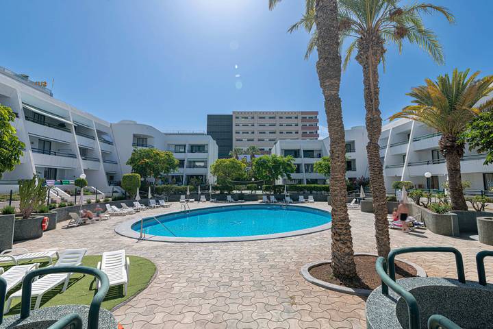 Apartment for 2 people, with terrace and pool in Playa de las Américas
