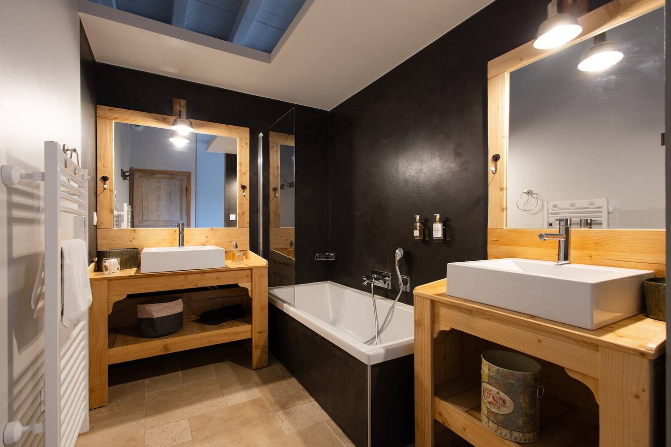 Chambre d’hôtes « Les Bons Enfants » avec piscine partagée, Wi-Fi et climatisation in Verfeil, Haute-Garonne