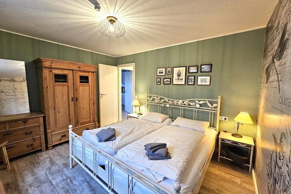 Ganze Wohnung, Nis Puk _Fw Gröde (Eg) - Ferienwohnung Gröde im Eg in Utersum – Terrasse & 500 m in Utersum, Föhr