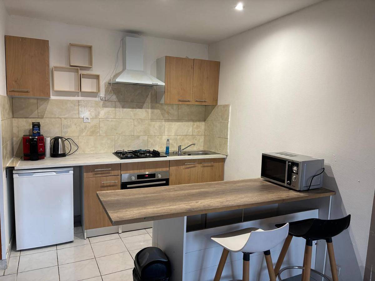 Appartement entier, One-Bedroom Apartment in Saint-Genis-Pouilly, Gex