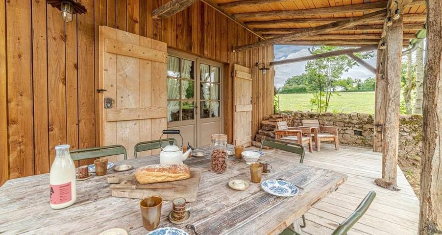 Location de vacances pour 16 personnes, avec vue ainsi que piscine et jardin à Colombier-en-Brionnais - 3