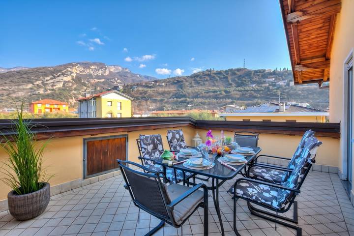 Apartamento entero, Agritur Laura- Sogno zen 6 with Shared Garden in Torbole, Nago-Torbole